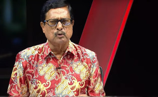 আপনি ওয়াজ করতে পারবেন, আমি গান শুনব না কেন?