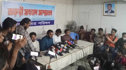 হঠাৎ দুই ‘ছাত্র উপদেষ্টা’র পদত্যাগ দাবিতে তোলপাড়