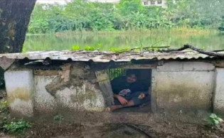 সিরাজগঞ্জে গোপন আয়নাঘরের সন্ধান, উদ্ধার নারী ও বৃদ্ধ