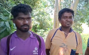 বিএসএফের হাতে কৃষক, গ্রামবাসীর হাতে ভারতীয়