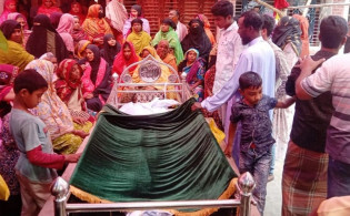 বাসর রাতেই স্বামীর মৃত্যু গ্রামজুড়ে শোকের ছায়া