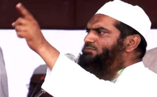 ‘মসনদে বসে আদালতে ঘুরপাক খাওয়ার কথা ভুলে গেছেন?’