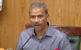 দেশত্যাগ ও আ.লীগ নিষিদ্ধের ইস্যুতে মুখ খুললেন আইন উপদেষ্টা