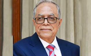 ছদ্মবেশে যেভাবে দেশ ছেড়েছেন সাবেক রাষ্ট্রপতি