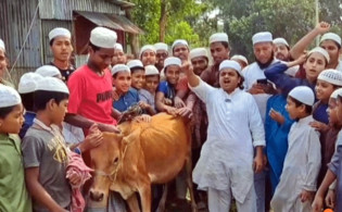 আ.লীগ নিষিদ্ধের খুশিতে রফিকুল মাদানীর ‘বিরিয়ানি উৎসব’