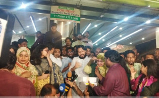 আওয়ামী নিষিদ্ধে এনসিপির মিষ্টি বিতরণ