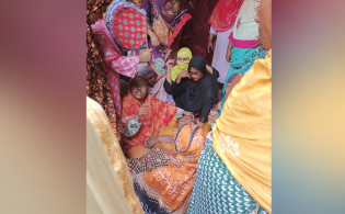 ‘মোর বেটিক আনি দাও, আইজ তো শেষ পরীক্ষা’