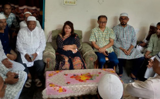গভীর রাতে বিএনপি নেত্রীর বাসায় হামলা