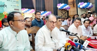 আগে কুকুরের মুখে ছিলাম, এখন বাঘের মুখে পড়েছি