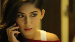 ফোনে কথা বলার সময় যে কানে কথা বললে ভাল