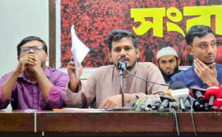 স্বাস্থ্যের দুই সচিবের বিরুদ্ধে 'আওয়ামী লীগের দোসর' হিসেবে অভিযোগ