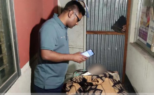 দুই সন্তানদের নিয়ে পালালেন স্বামী