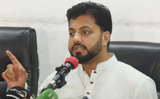 উপদেষ্টা আসিফের ‘১০ বাধা’র জবাব দিলেন ইশরাক