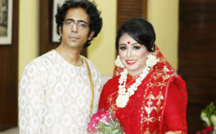 স্ত্রী-সন্তানসহ অল্পের জন্য রক্ষা পেলেন বাপ্পা মজুমদার