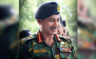 সাবেক সেনাপ্রধানের স্ট্যাটাসে উঠে এল ভয়ংকর ইঙ্গিত
