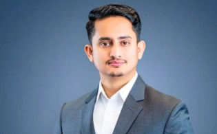 সারজিসের তোপের মুখে আদালতের কঠোর বার্তা