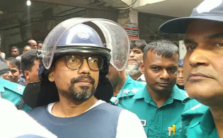 পলকের জেলে বইয়ের তালিকা দেখে সবাই হতবাক