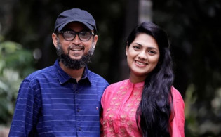 নিজের প্রেমের গল্প শোনালেন উপদেষ্টা