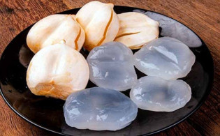 গরমে হিট স্ট্রোক থেকে রক্ষা করে যে ফল