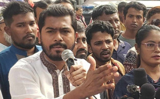 উপদেষ্টাদের নিয়ে বিস্ফোরক মন্তব্য নুরুল হকের