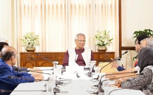 তিন ফিটের বন্দিশালা, গা শিউরে ওঠা কাহিনি: ড. ইউনূস