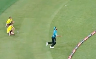 পরিবর্তন হচ্ছে ক্যাচ ধরার নিয়ম