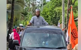 বিশাল শোভাযাত্রা নিয়ে নির্বাচনী মাঠে আমির হামজা, এলাকায় চাঞ্চল্য