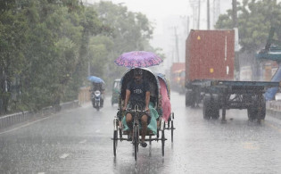 বৃষ্টি আর কতদিন থাকবে, যা জানা গেল