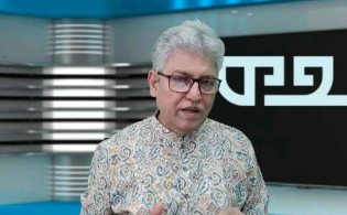 স্বরাষ্ট্র উপদেষ্টার দিকে তর্জনী মাসুদের