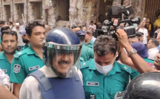 আদালতে দাঁড়িয়ে প্রশ্ন তুললেন শাজাহান খান