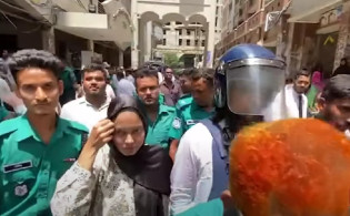 কারাগারে বিয়ের পর এবার প্রেমপত্র সিগারেটের প্যাকেটে