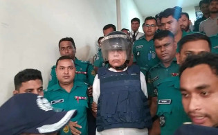 ক্ষমতার লোভ শেখ মুজিবও সামলাতে পারেননি