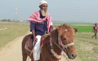 ঘোড়ার মৃত্যুতে ভেঙে পড়া সেই মনু মিয়া আর নেই