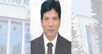 মধ্যরাতে বরখাস্ত চট্টগ্রাম কাস্টমসের কমিশনার
