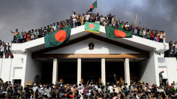 সরকারি ছুটি ঘোষণা: ‘জুলাই গণঅভ্যুত্থান দিবস’
