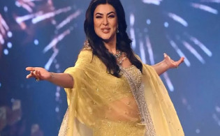 বিয়ে ছাড়াই মা হচ্ছেন ৪০ পেরোনো অভিনেত্রী