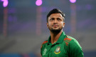 রাজনীতির পর এবার সম্পর্ক নিয়েই হতাশ সাকিব