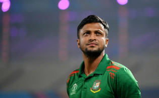রাজনীতির পর এবার সম্পর্ক নিয়েই হতাশ সাকিব