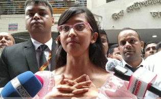 নিজের সুরক্ষা চেয়ে মা-বাবার বিরুদ্ধে মামলা