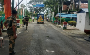 ভারতে ৩০০ কেজি আম উপহার পাঠালেন ড. ইউনূস