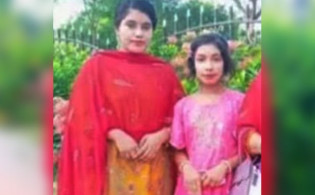 ‘দুপুরে বড় মেয়েকে, বিকেলে ছোট মেয়েকে দাফন করলাম’