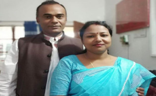 হাসিনা পালানোর পর শিক্ষক দম্পতির কর্মকাণ্ড ঘিরে বিতর্ক