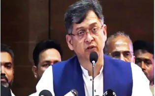 একই ব্যক্তি প্রধানমন্ত্রী ও দলীয় প্রধান হওয়ার পক্ষে বিএনপি
