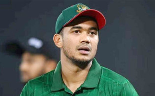 মারধরের অভিযোগে যা বললেন তাসকিন
