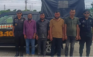 ভুয়া র্যাবকে ধাওয়া দিয়ে ধরল আসল র্যাব