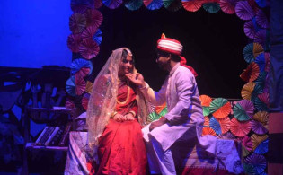 ‘বাসর ঘরে’ ফুটে উঠল ফ্যাসিবাদী শাসনের চিত্র