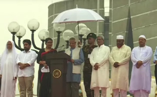 ‘জুলাই ঘোষণাপত্র’ পাঠ করছেন প্রধান উপদেষ্টা
