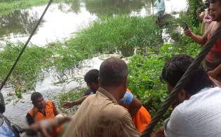 ওমান ফেরত যুবকের জীবনে নেমে এল অন্ধকার