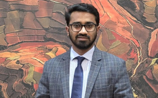 ১, ২, ৩, ৪… স্লোগান নিয়ে ফুঁসে উঠলেন রাশেদ খান