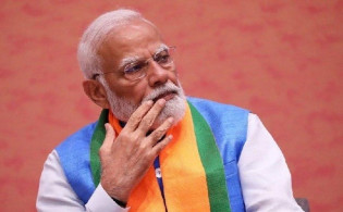 কাঁপছে নয়াদিল্লি, মোদির সামনে সময় মাত্র ১৯ দিন